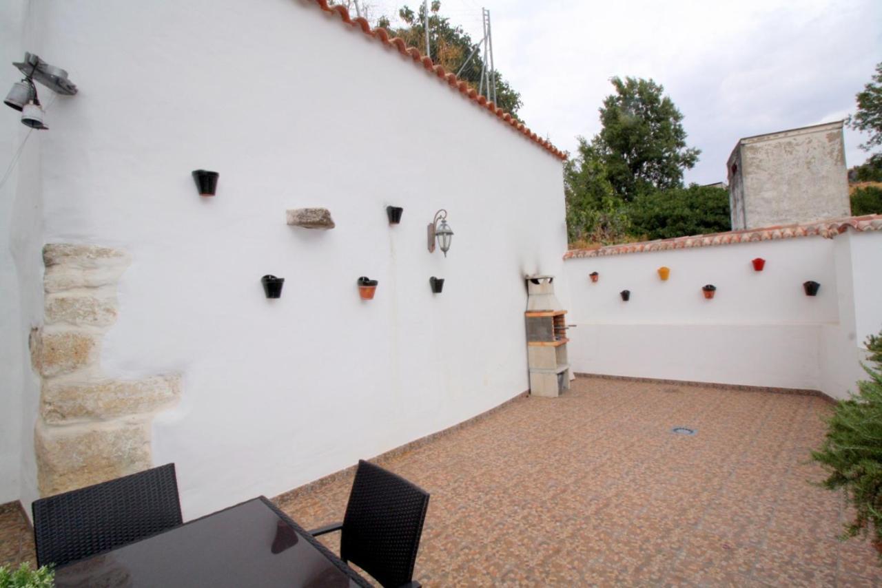 El Molino Villa Alcala del Valle Bagian luar foto